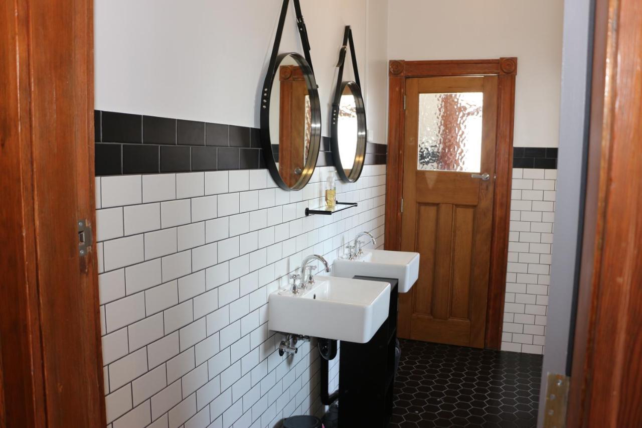 Guildford Hotel Bagian luar foto